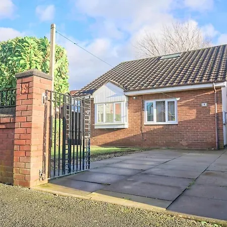 Bespoke Bungalow Salford Quays - Garden, Wifi And Parking Manchester Exterior photo